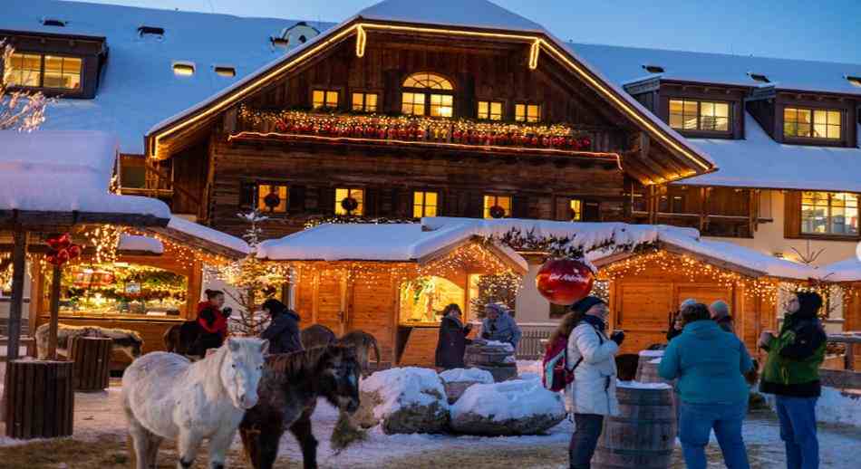 2 Weihnachtsmärkte by gut aiderbichl official