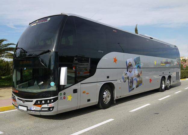 4 autobuses Europamundo 1