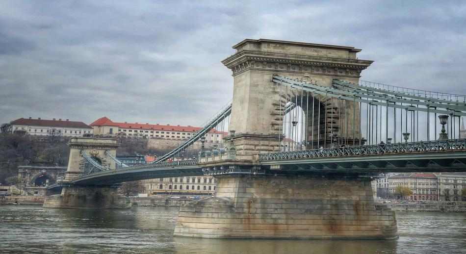 5 Budapest Hungria R