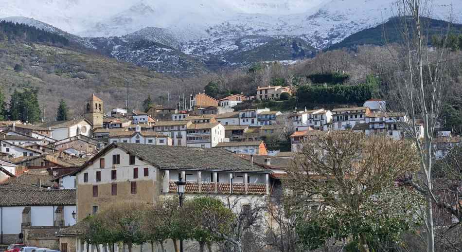 A LOS PIES DE LA SIERRA Candelario