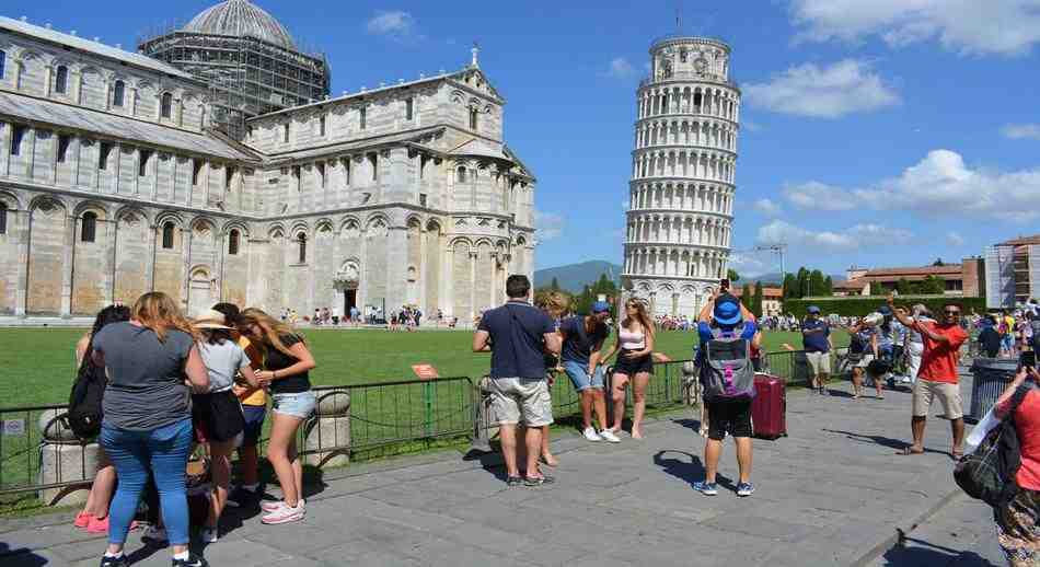 La torre de Pisa Italia en la Toscana by Juan Tomás Álvarez Minobis