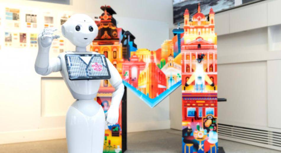 Pichi el robot informador del Centro de Turismo Plaza Mayor