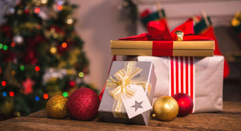Los españoles gastarán de media 225 euros en regalos de Navidad