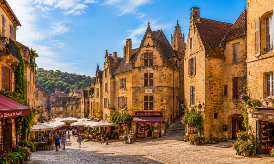 Sarlat-la-Canéda, entre historia medieval y encanto del Périgord