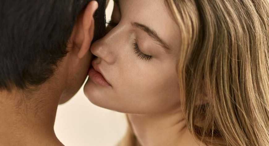 El beso: un lenguaje universal del alma