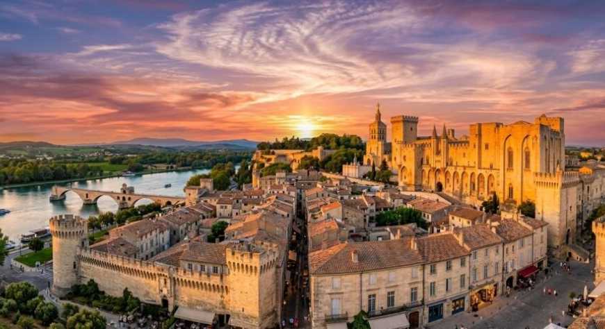  Avignon, un destino imprescindible en el corazón de la Provenza