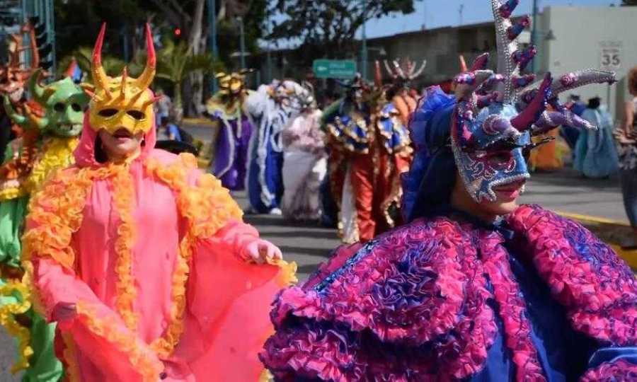 45 días a ritmo de “bomba”: celebrando la Navidad al estilo boricua en Puerto Rico