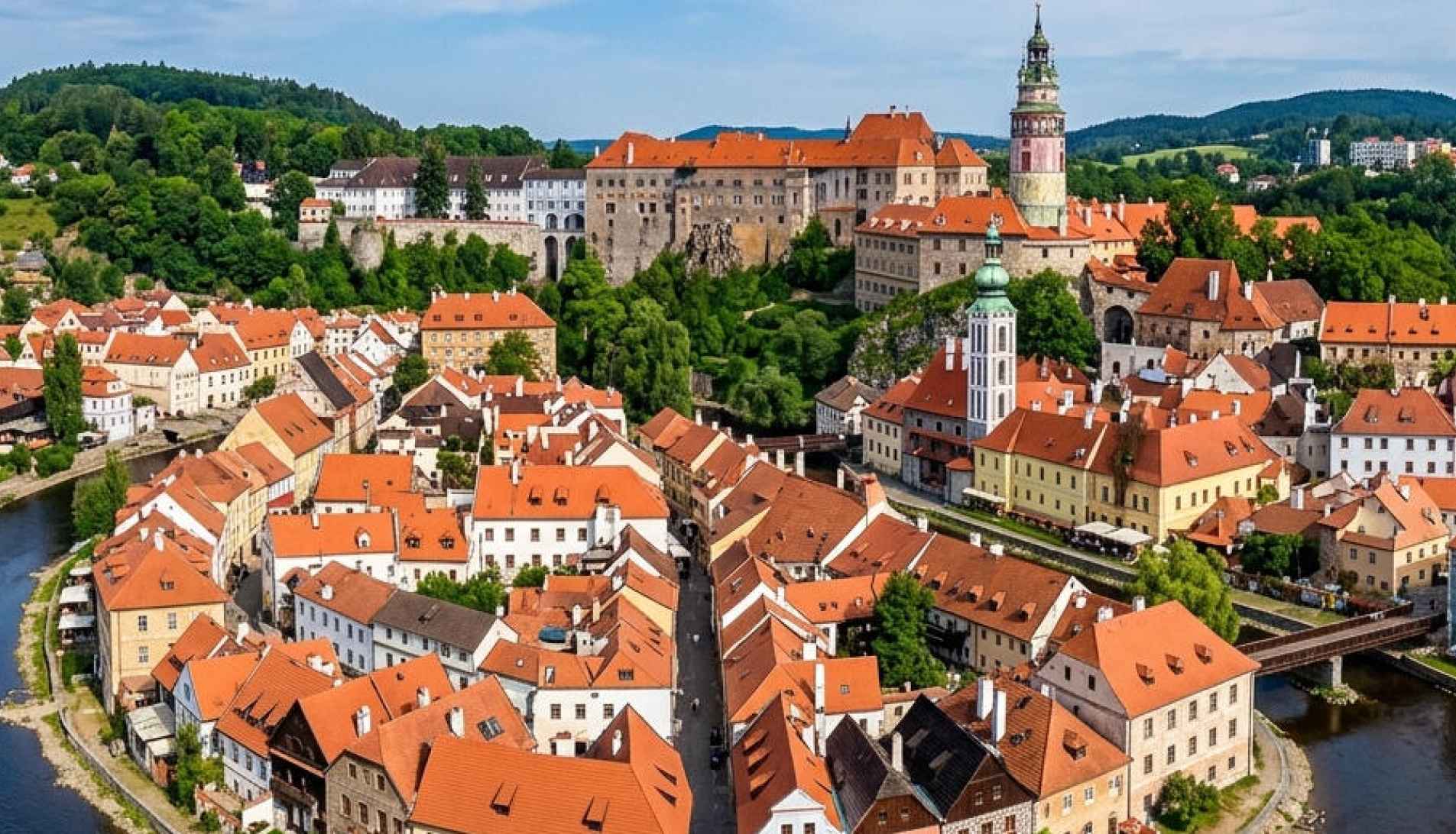 Český Krumlov, la ciudad checa donde el río dibuja un castillo de cuento y el tiempo parece haberse detenido