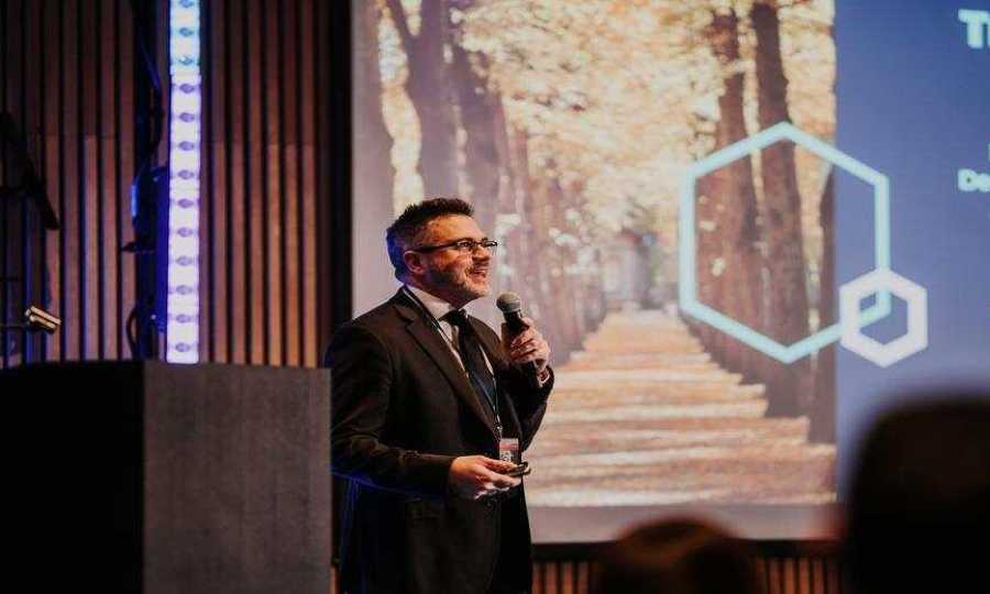 Los viajeros intercontinentales eligen nuevos destinos europeos favoreciendo la dispersión turística