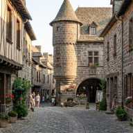 Salers es uno de los pueblos más bellos y auténticos de Francia