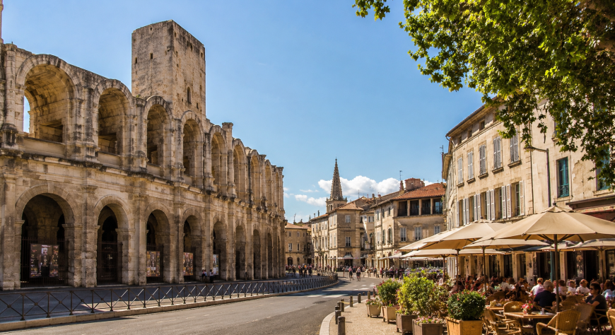 Arles, entre historia romana, arte y tradición provenza
